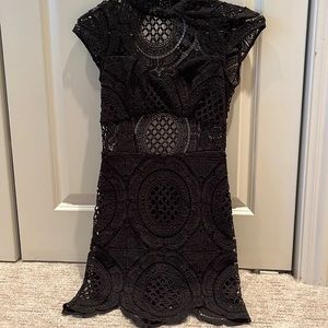 Bebe lace dress